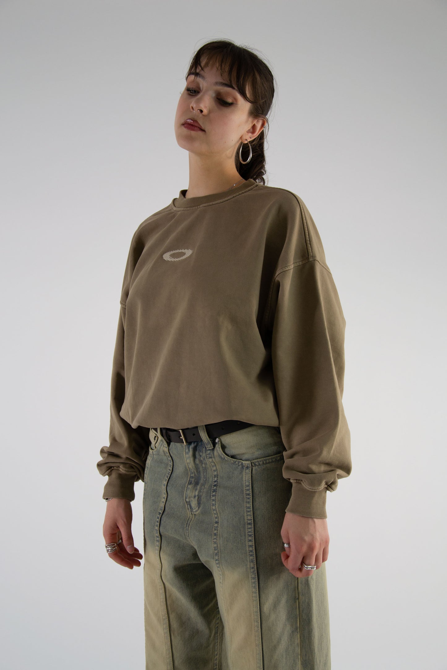 OUTBREAK BOXY CREW NECK SWEATER