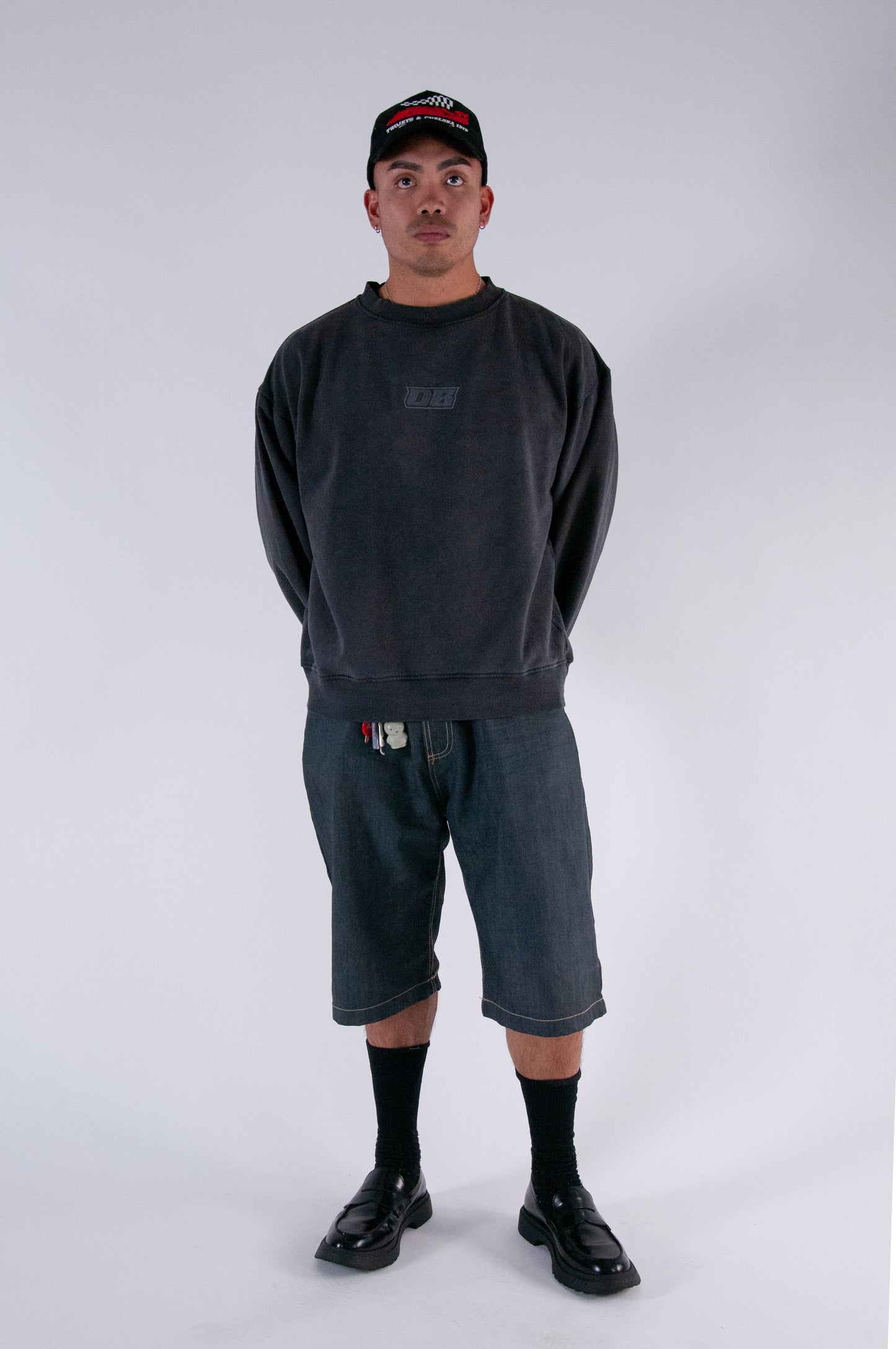 OUTBREAK OVERSIZED CREW NECK SWEATER
