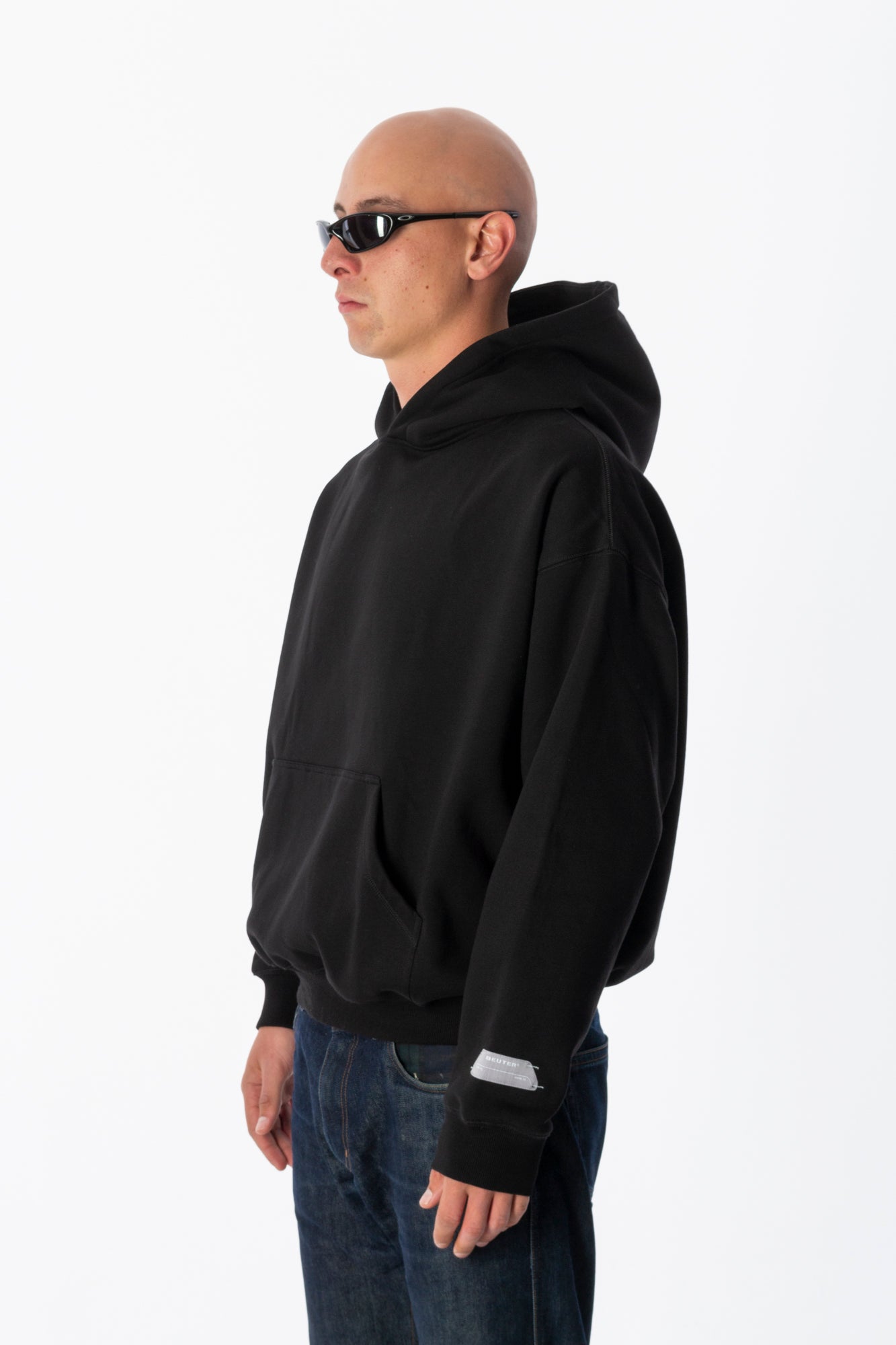 BEUTER® BLACK BLANK HOODIE