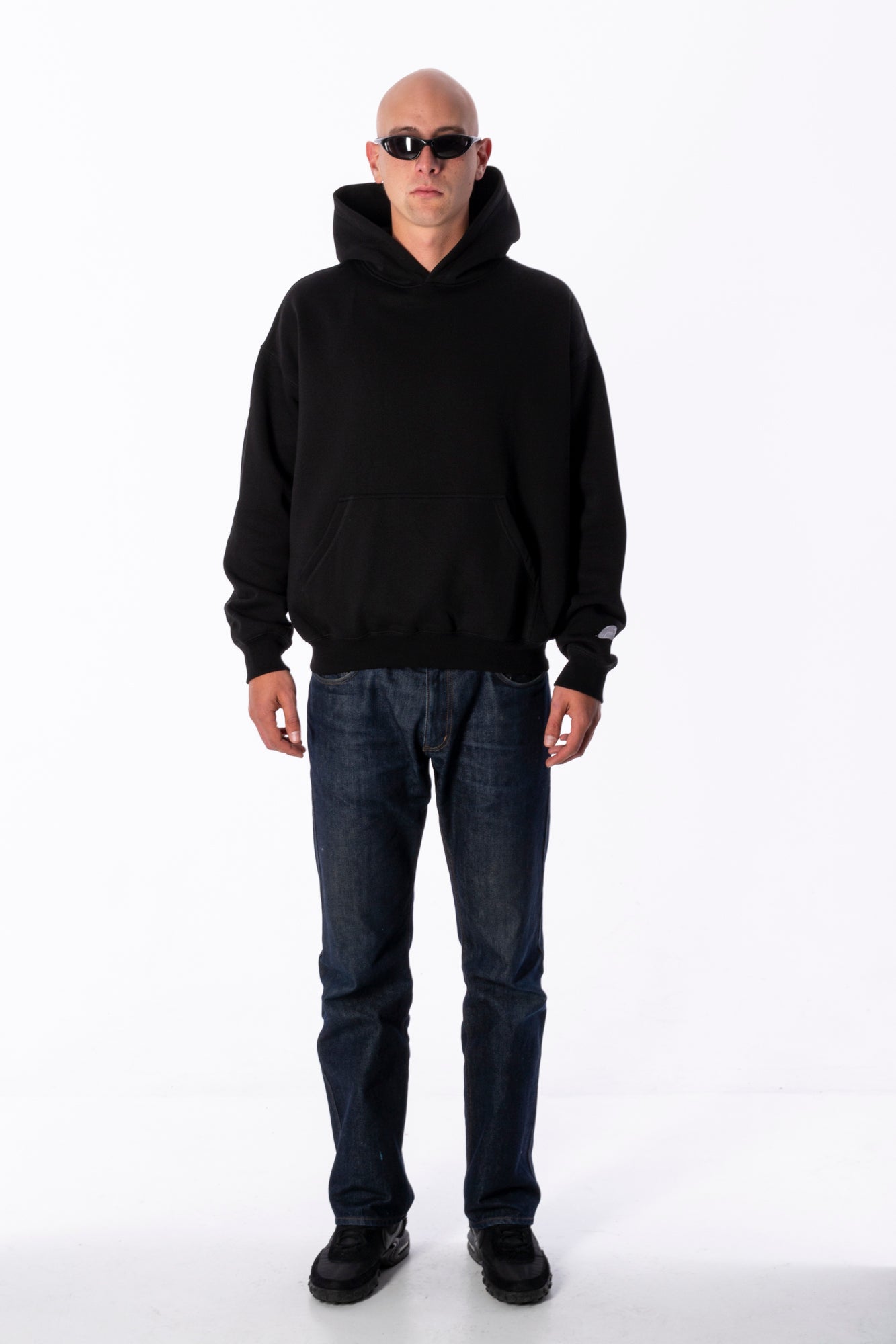 BEUTER® BLACK BLANK HOODIE