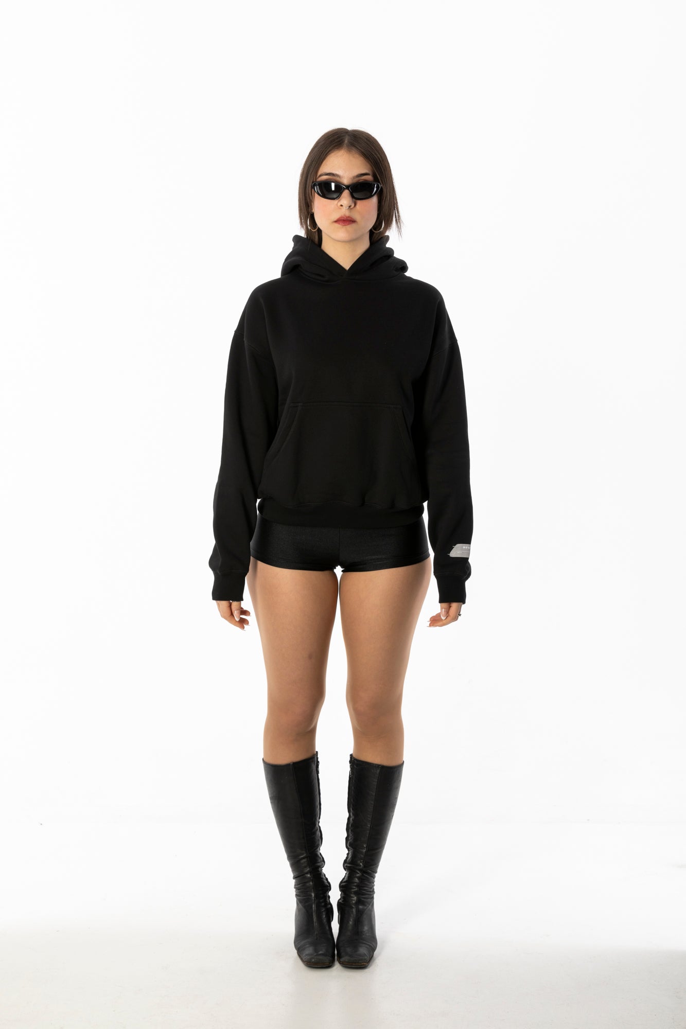BEUTER® BLACK BLANK HOODIE
