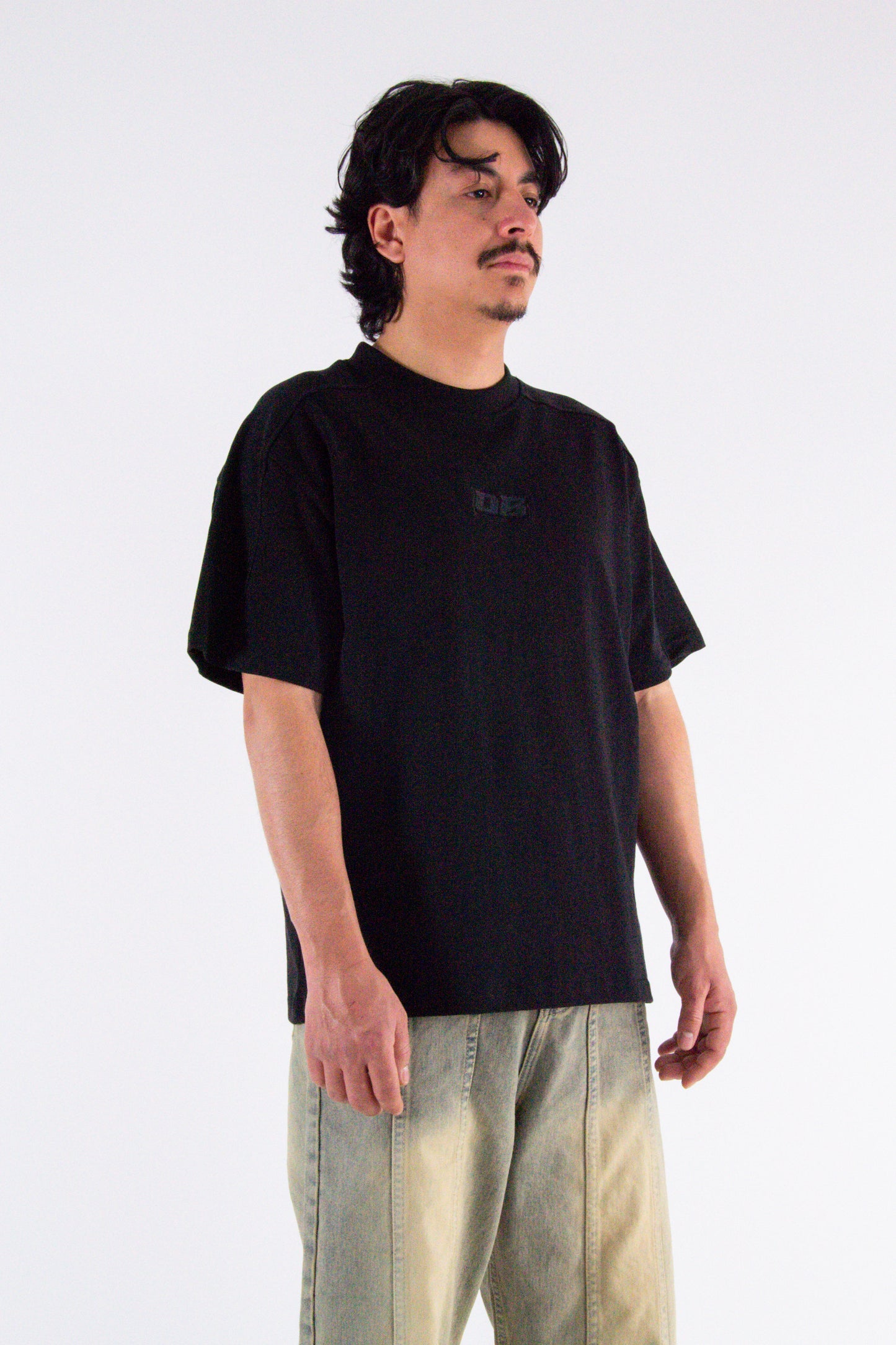 OUTBREAK UNISEX BOXY T-SHIRT